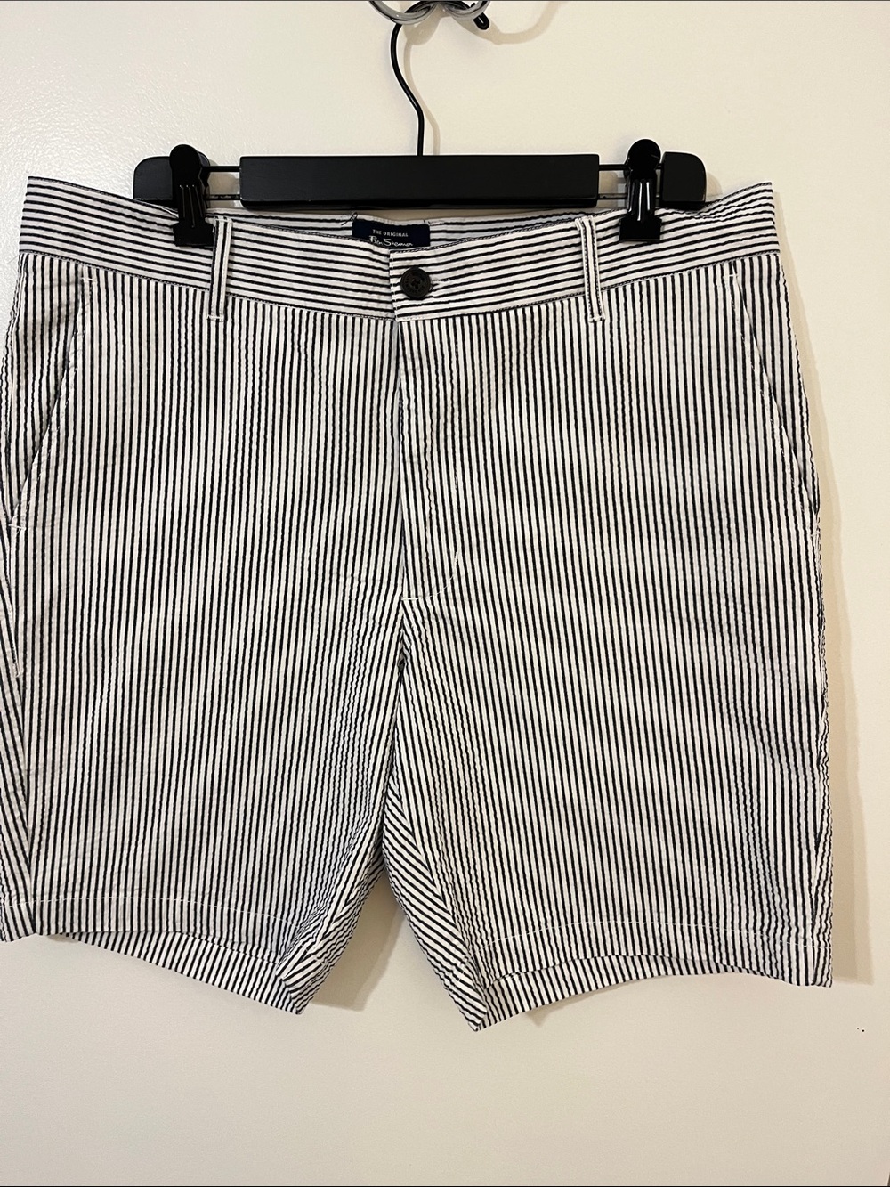 Ben Sherman34W  8”  18”Black and White Striped men’s Shorts